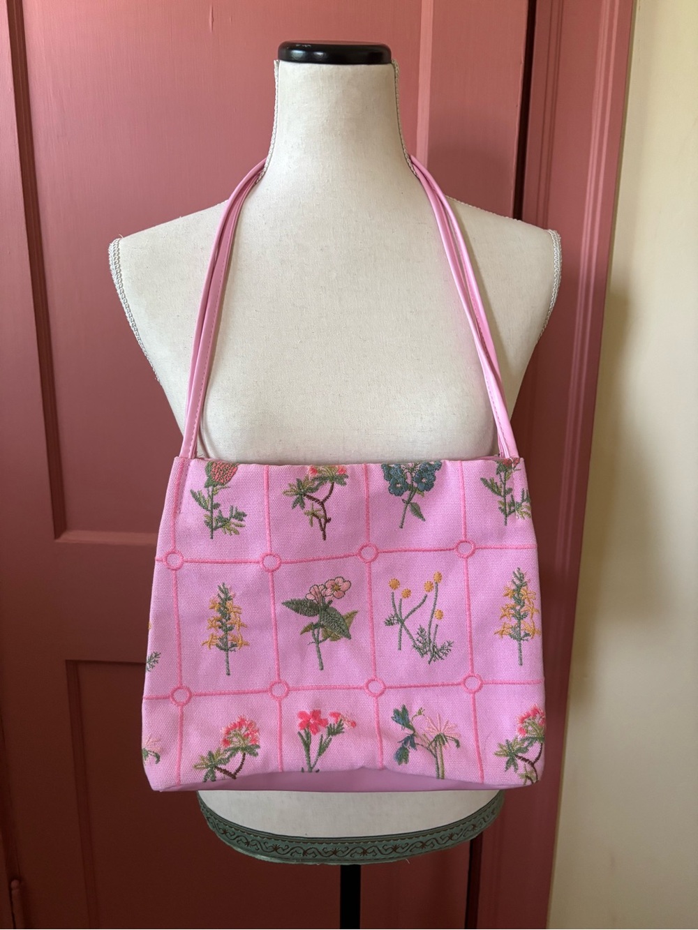 Floral Embroidered Shoulder Tote